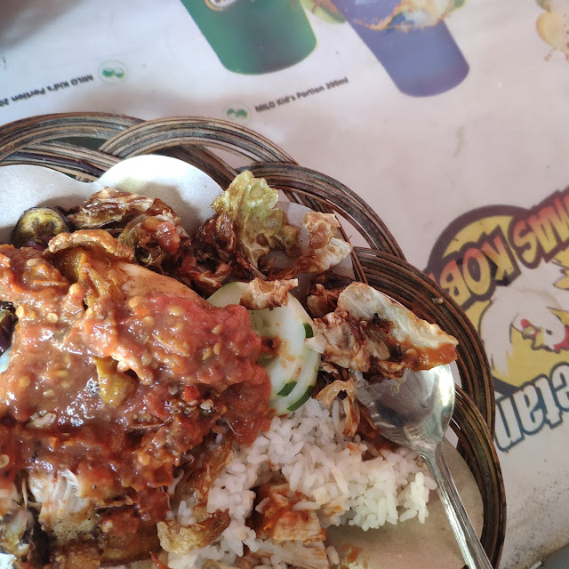 Nasi Ayam Goreng Kol Terong Sambal Terasi