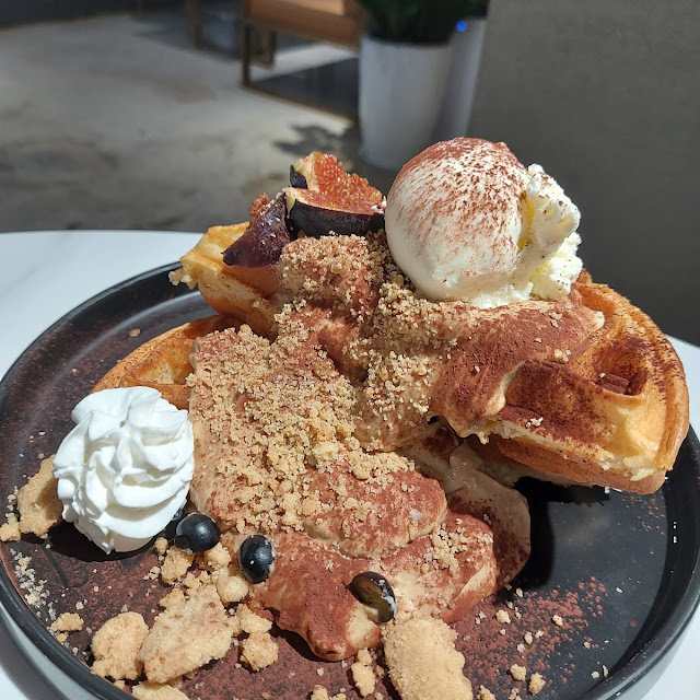 Tiramisu Waffle with Ice Cream