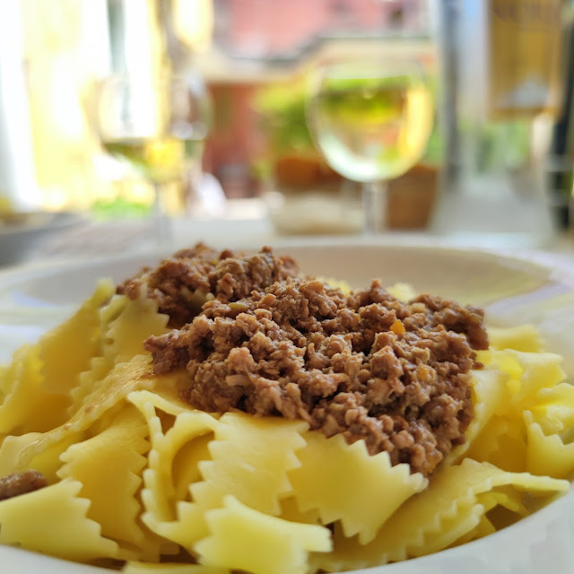Tagliatelle Al Sugo Bianco