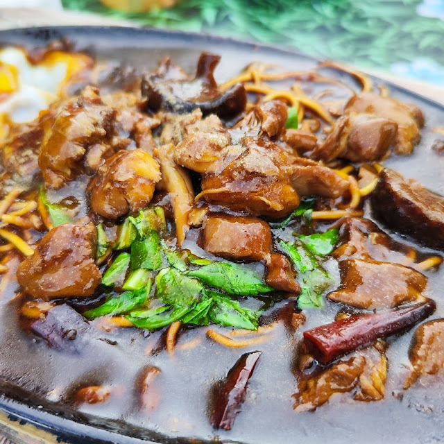 Sizzling Yee Mee