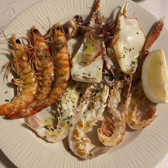 Grigliata Di Scampi E Calamari
