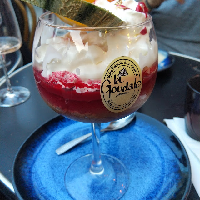 Mousse Pomme Coulis de Fruits Rouges Spéculoos
