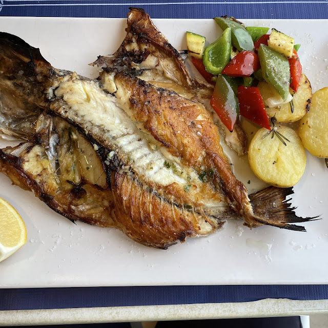 Gegrillter Fisch