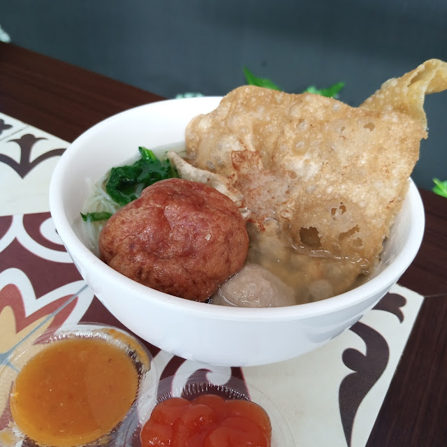 Mie Bakso Komplit