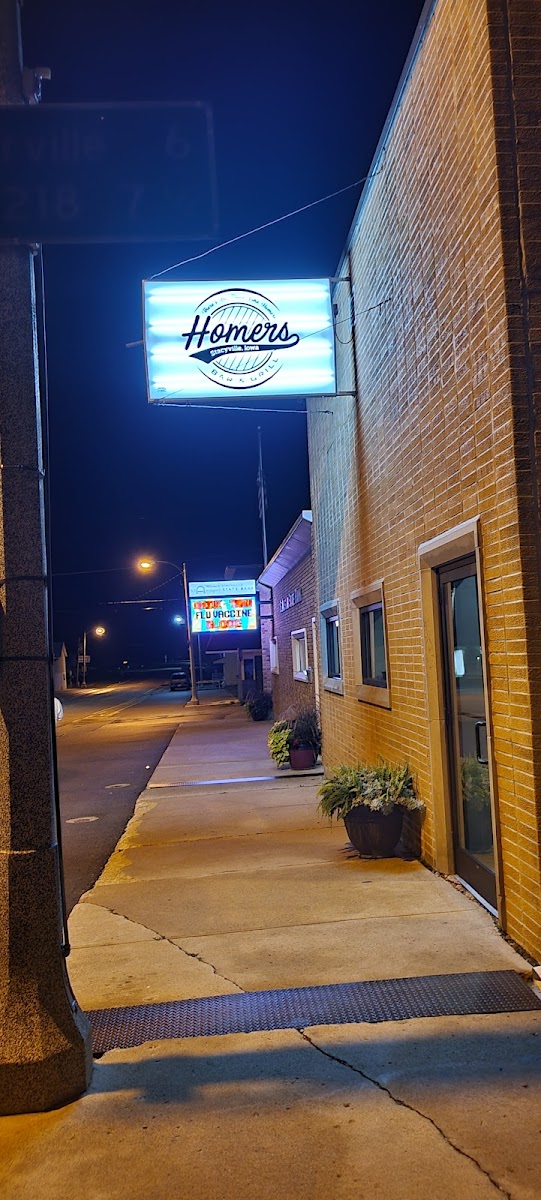 Homers Bar & Grill