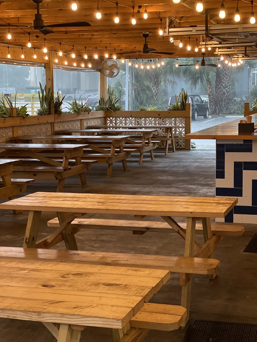 Hightide Burrito & Bar