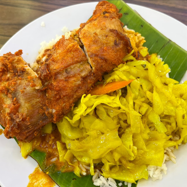 Nasi Kandar Ayam Goreng