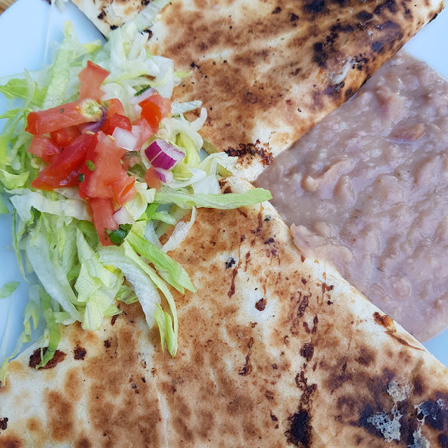 Quesadilla Mit Käse Und Bohnenmus