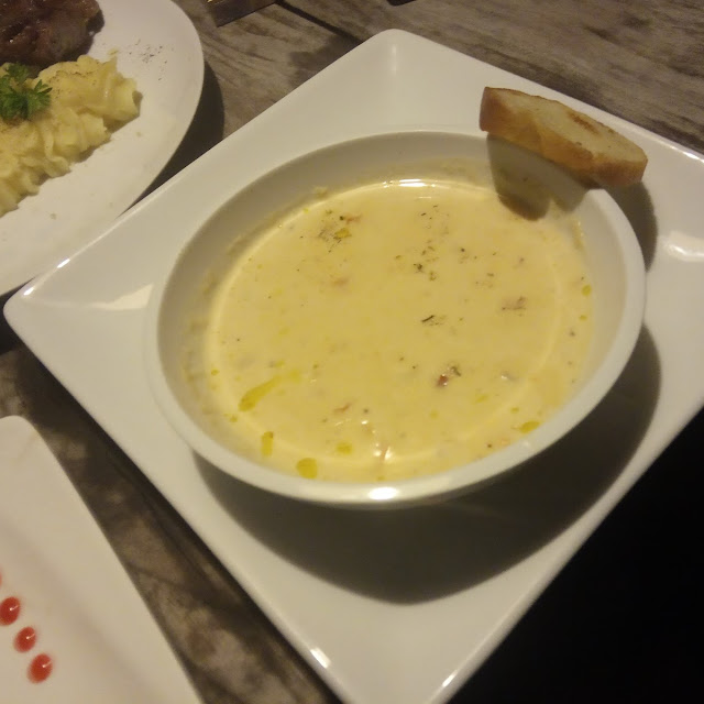 Zuppa Soup Yang Sedang Kosong Zuppa Nya