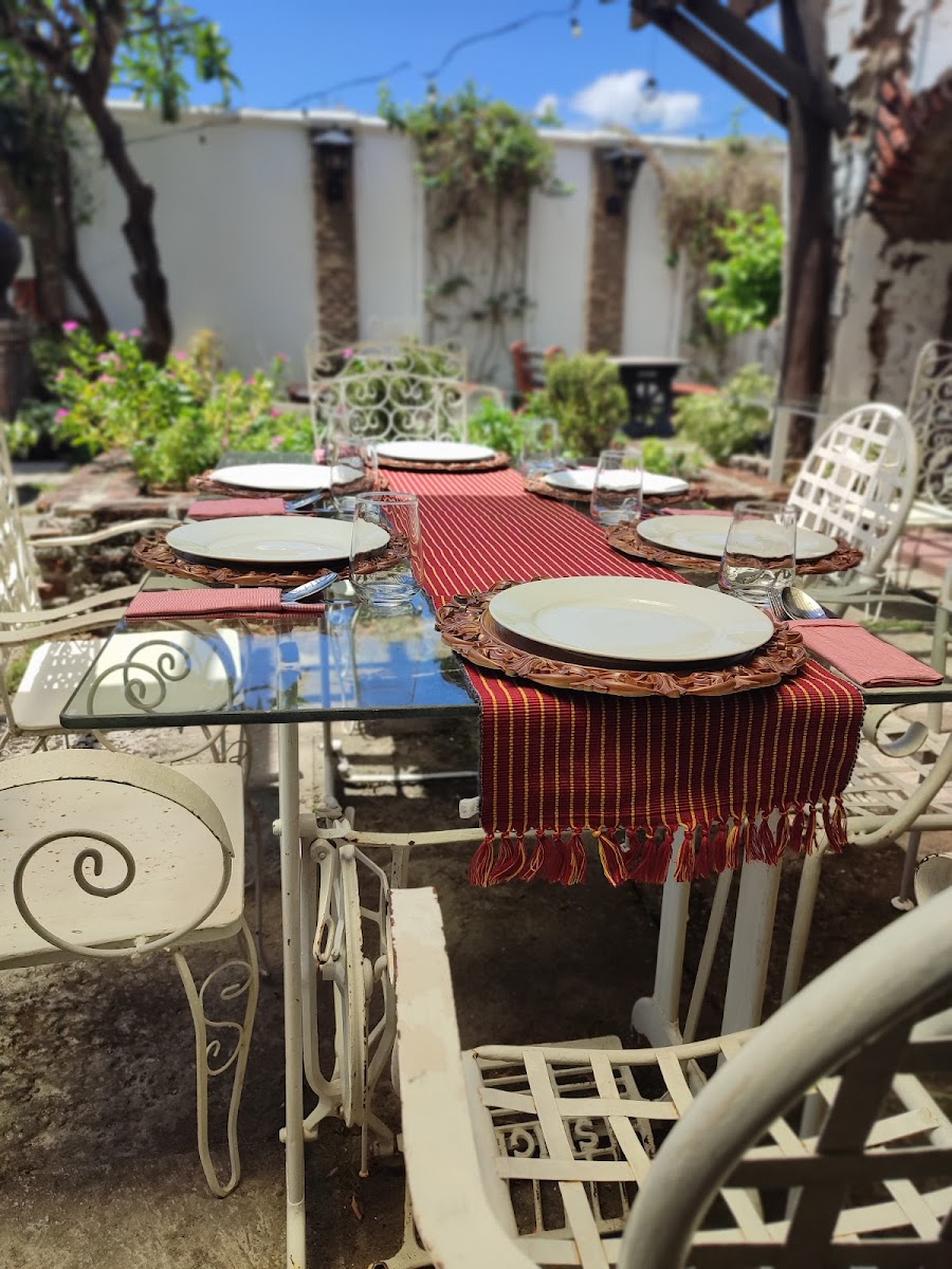 Ladrillos Restaurant