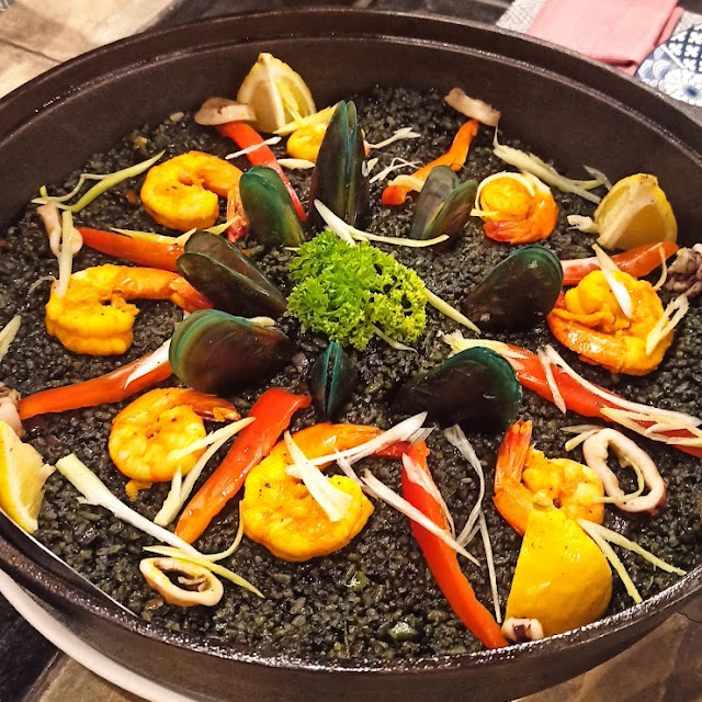 Arroz Negre Paella