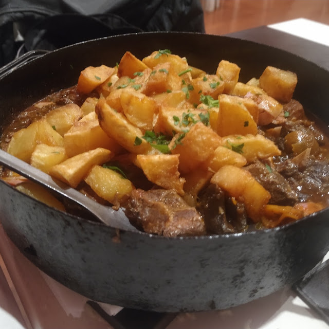 Lomo A la Mostaza Con Papas Fritas