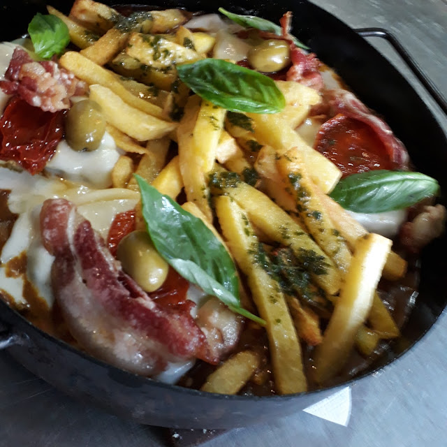 Bondiola Napolitana C Papas Fritas