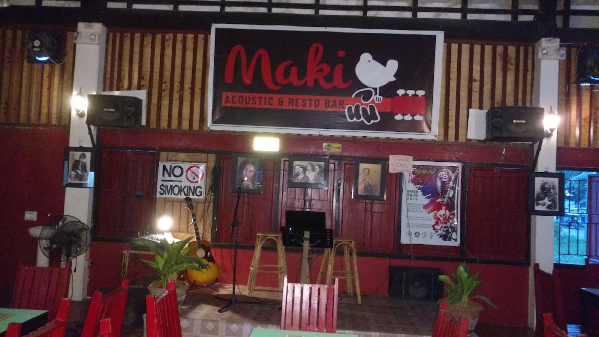 Maki Acoustic & Resto Bar(the place to be)