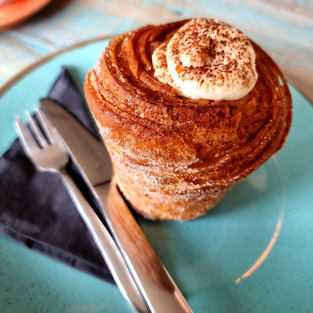 Tiramisu Cruffin