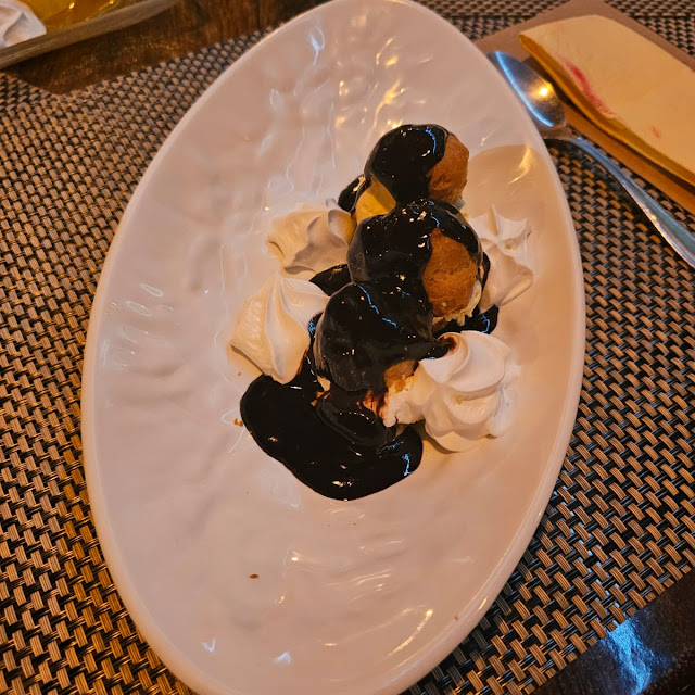 Profiteroles de Chocolate