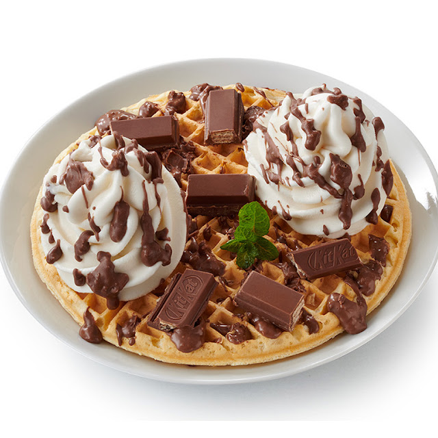 Kit Kat Waffle with Chocolate Spread & Kit Kat Pieces