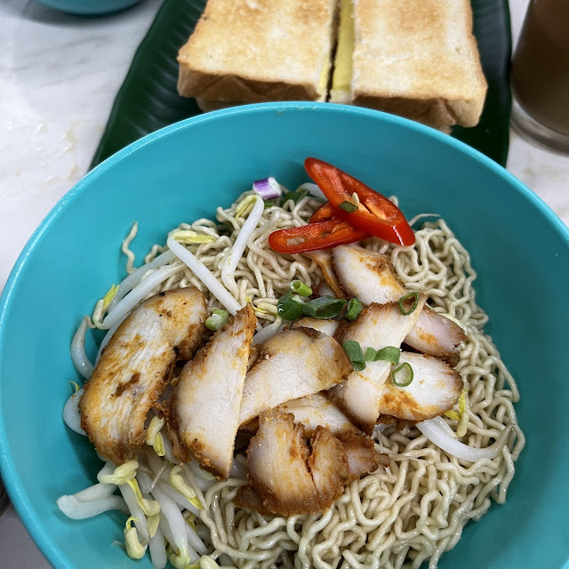 Mee Kolok Ayam