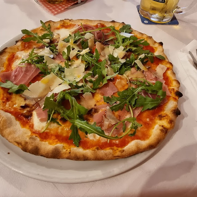 Haus Pizza