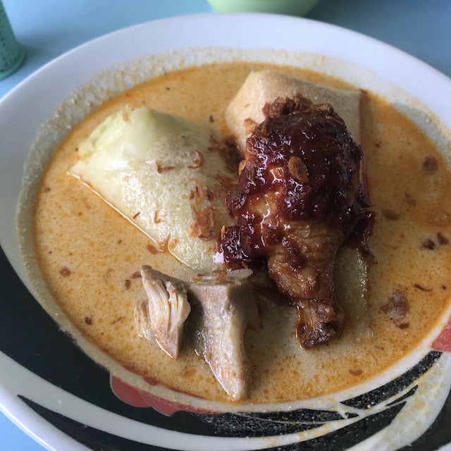 Lontong Ayam