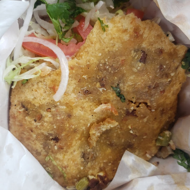 Gordita Mixta Migaja Con Queso Y Nopales