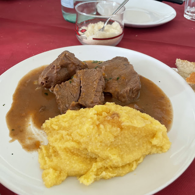 Guancetta Di Manzo Con Polenta