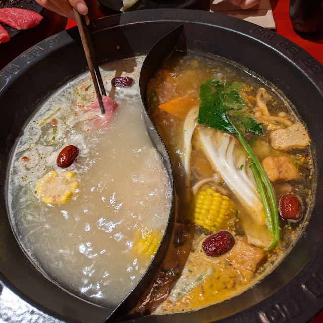 Hot Pot Caldo de Hueso Setas Y Tomate
