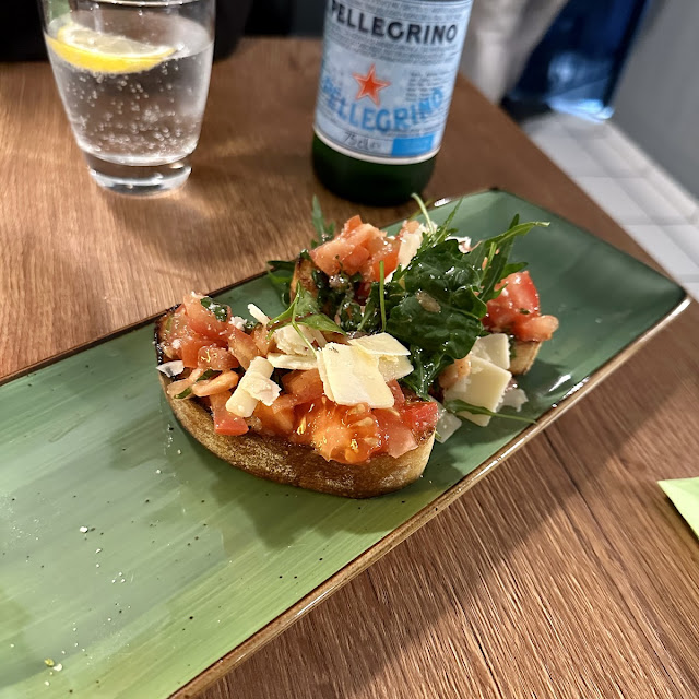 Bruschetta Al Pomodoro E Basilico
