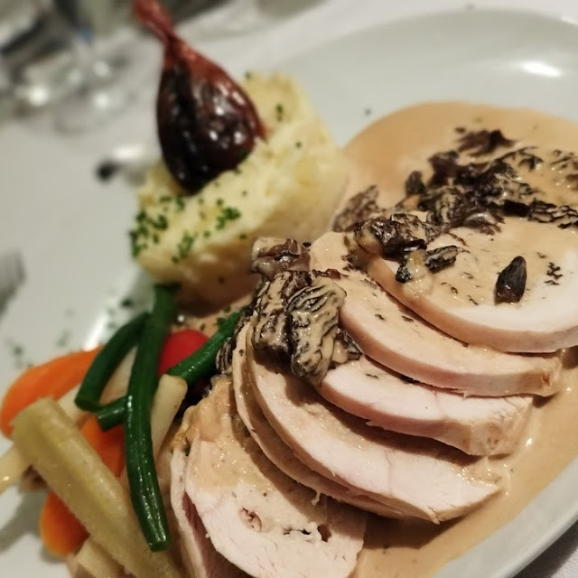 Poularde Sauce Morilles