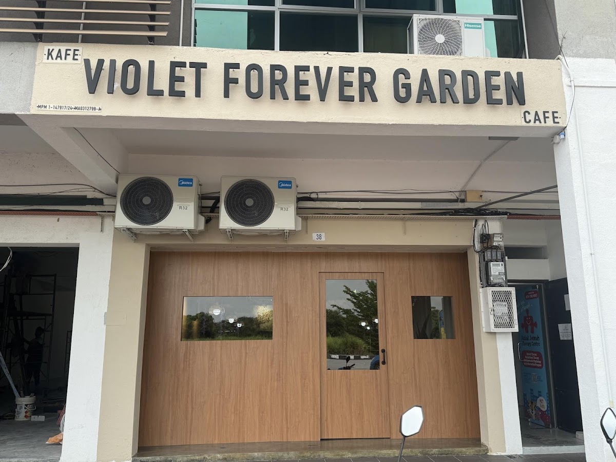 Violet Forever Garden Cafe