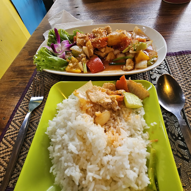 Fried Rice Chicken Mit Cashewkernen