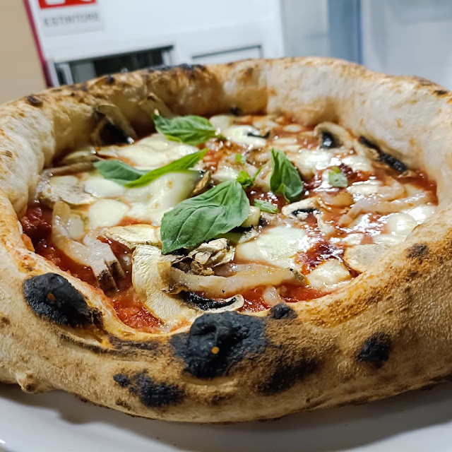 Pizza Zola E Salsiccia