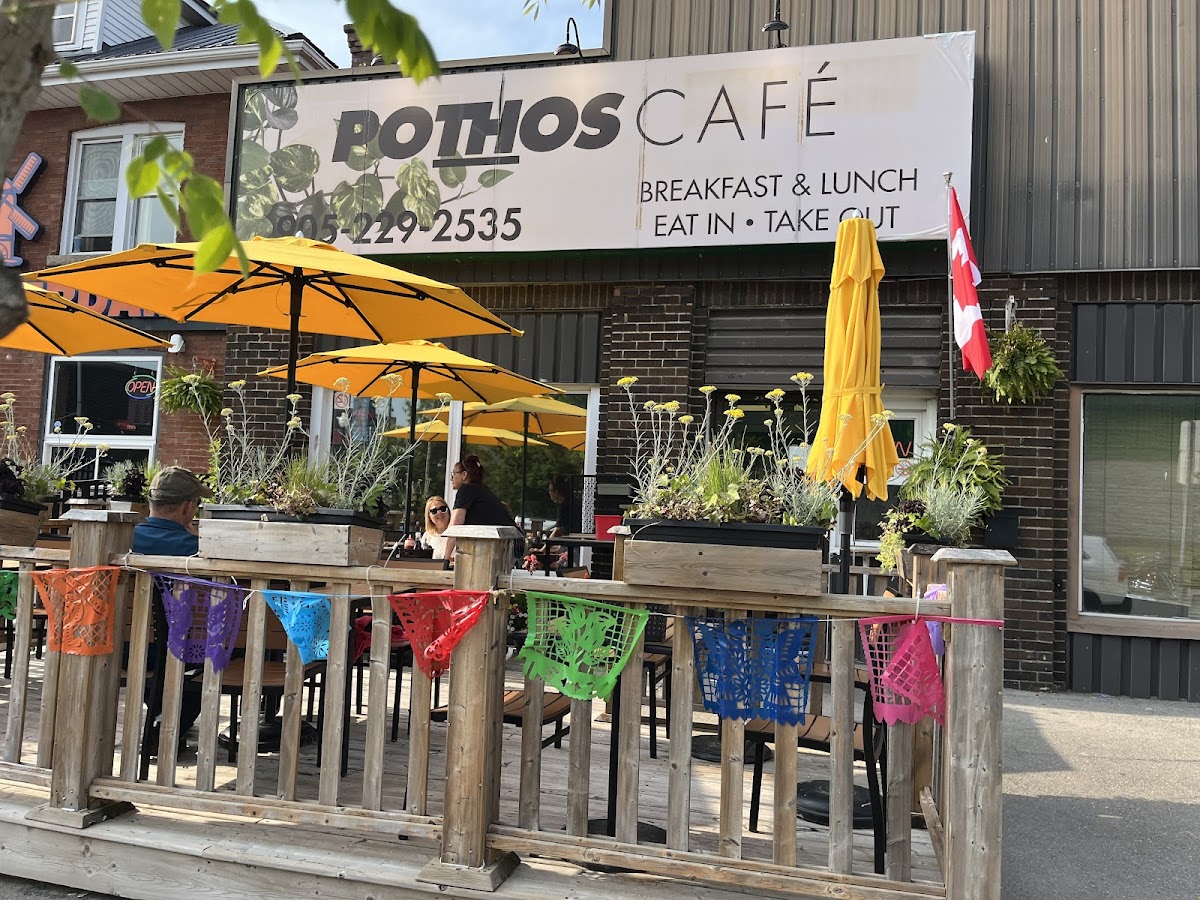 Pothos Café Breakfast & Lunch