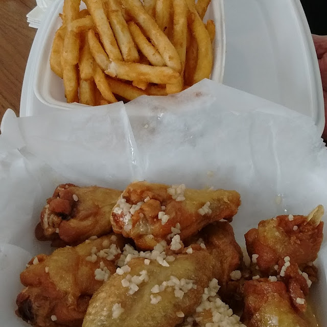 Garlic Wings with Fries