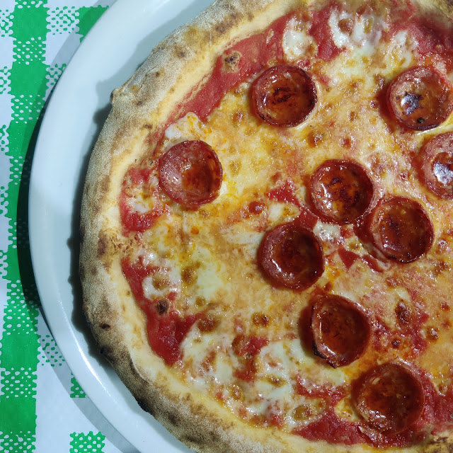 Prosciutto E Funghi Pizza