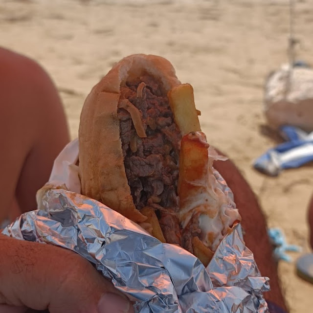 Panino Con Carne Di Cavallo E Cipolla