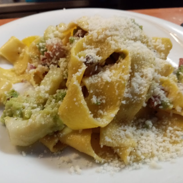 Mezzemaniche Broccolo E Guanciale