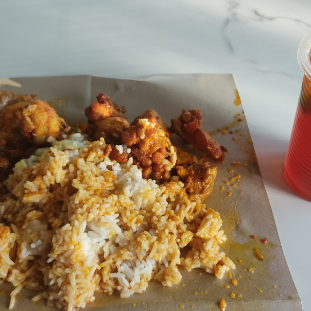 Nasi Gulai Ayam Kunyit Ayam Extra