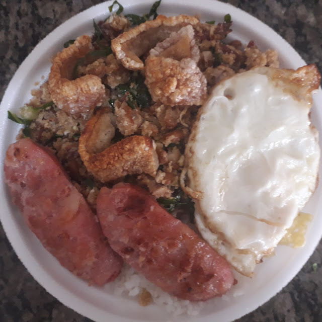 Arroz Feijao Tropeiro Completo Pernil Ovo E Torresmo