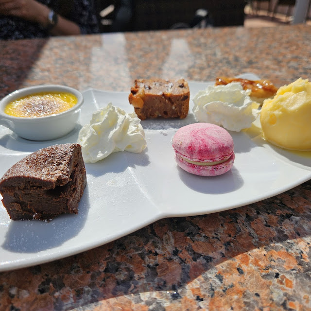 Le Café Gourmand