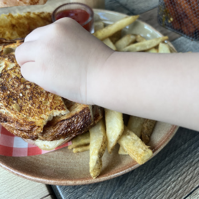 Cheese Toast with Chips