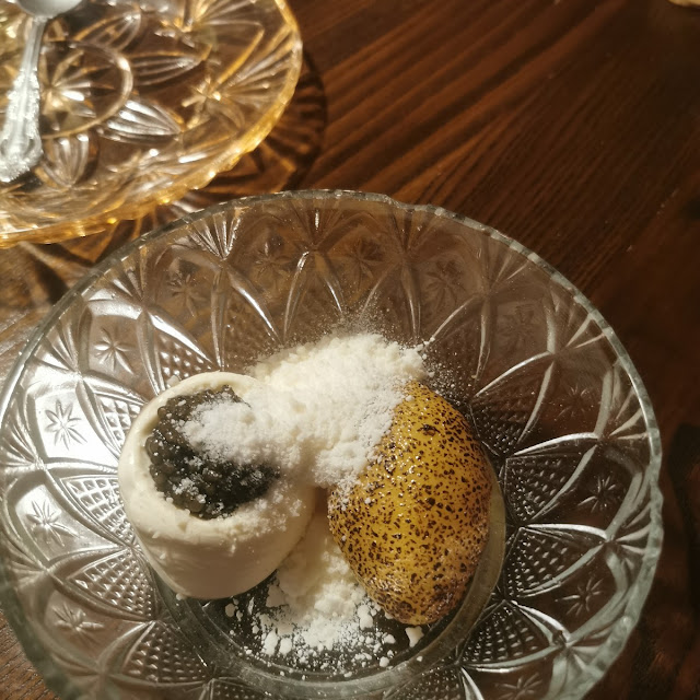 Fried Sphere with Mushroom and Black Truffles