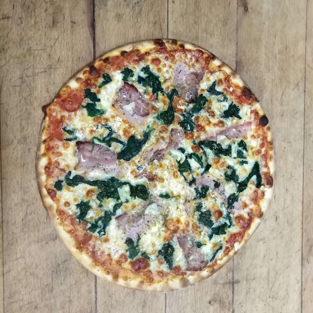 Pizza Fiorentina