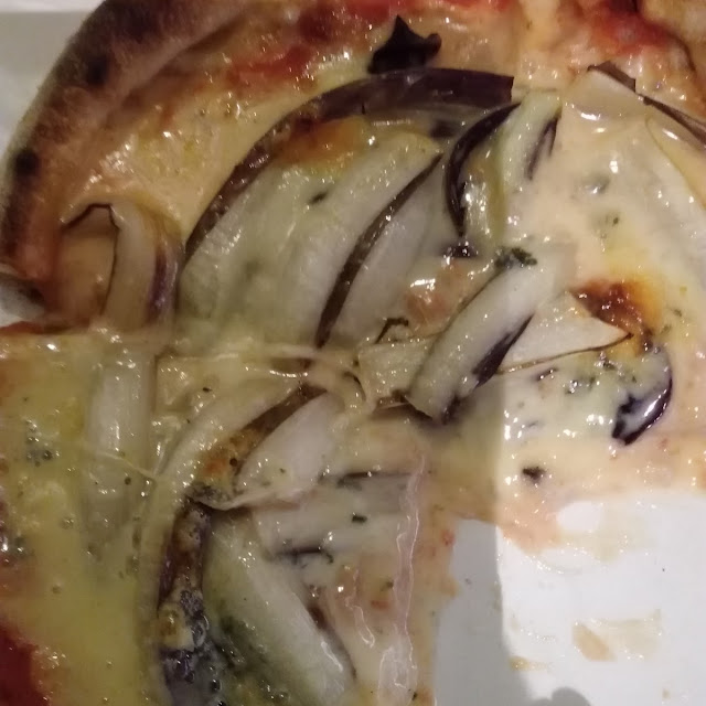 Pizza Radicchio Trevigiano E Gorgonzola