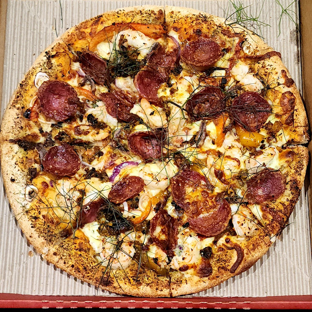 Seafood Pizza