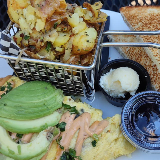 Chul Omelette with Potatoes and Brioche Toast