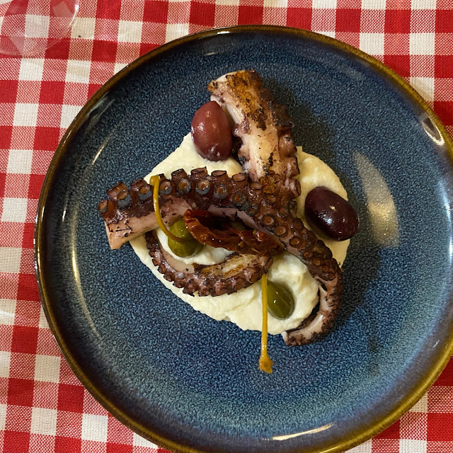 Poulpe Grillé Et Légumes