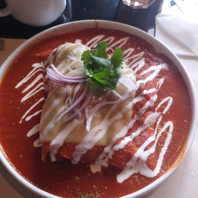 Entomatadas Rellenas de Chicharrón
