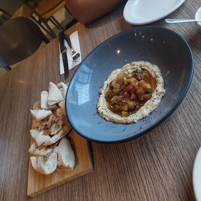 Hummus