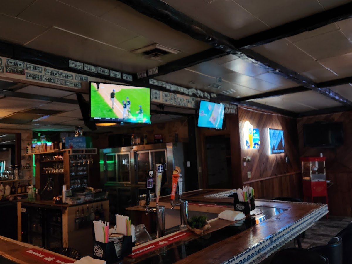 Appletree Inn Inc